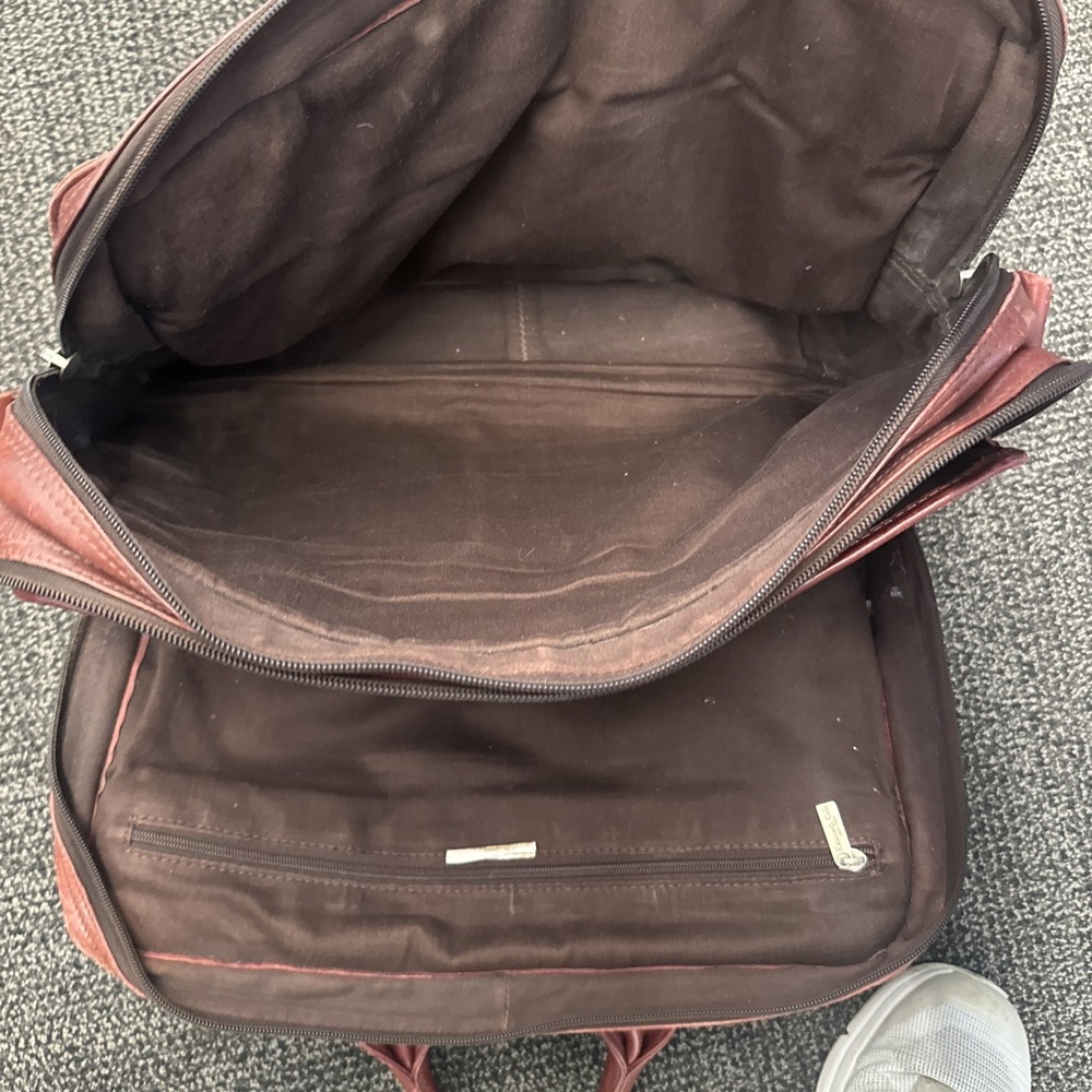 Kenneth‎ Cole Reaction Leather Messenger Laptop Vintage  Bag Brown - Picture 8 of 8